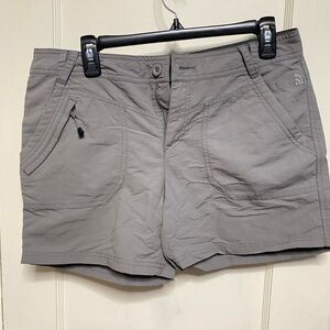 North Face grey shorts size 8, pockets, like new